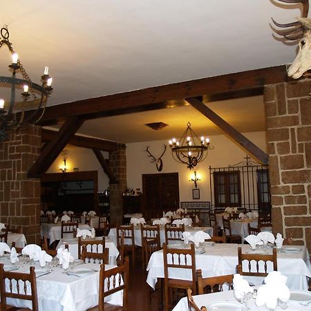 Hostal El Rastro Avila Bagian luar foto